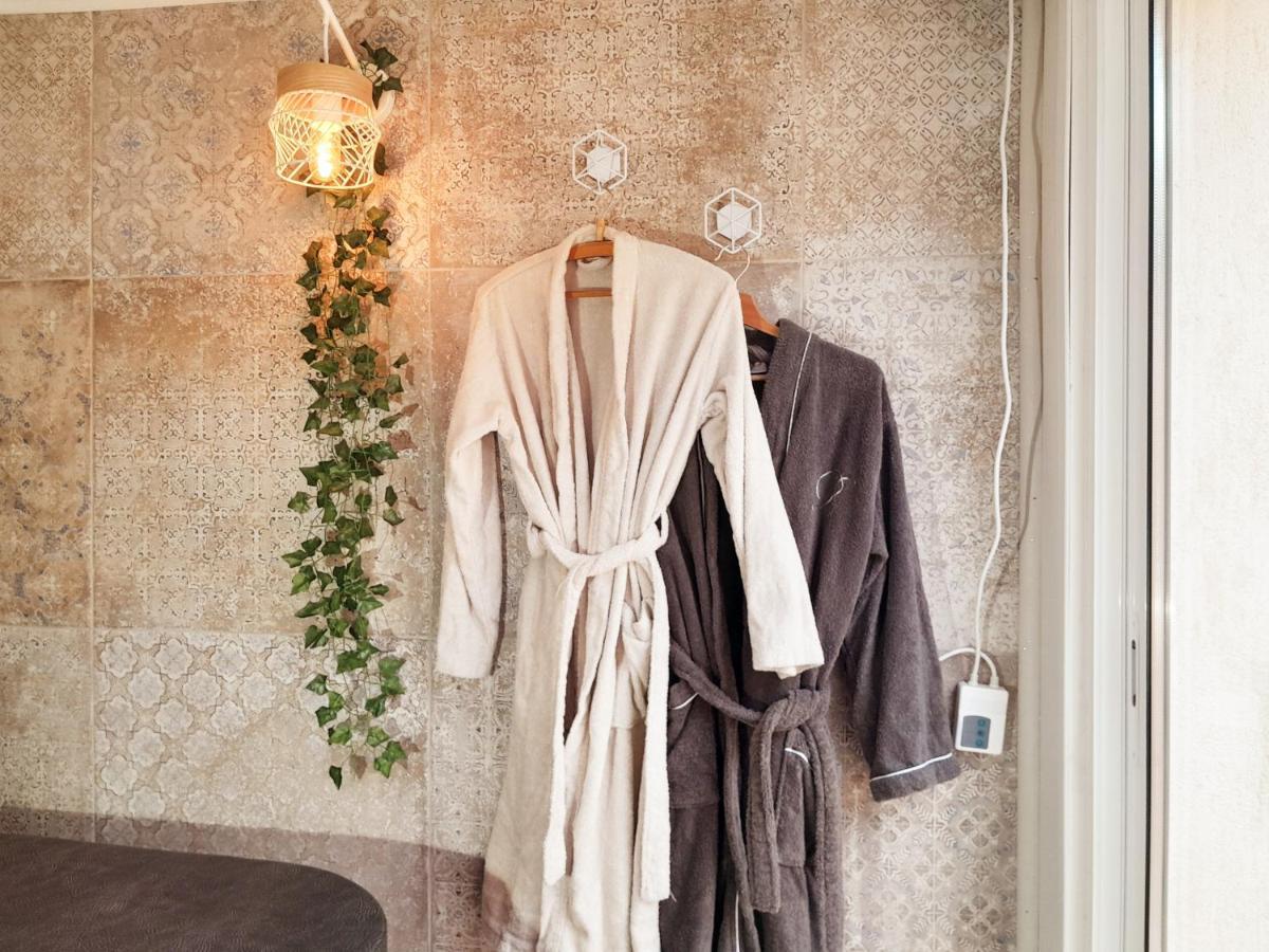 Lux, Chambre Spa Privatif Valenciennes Aulnoy-lez-Valenciennes Exteriör bild